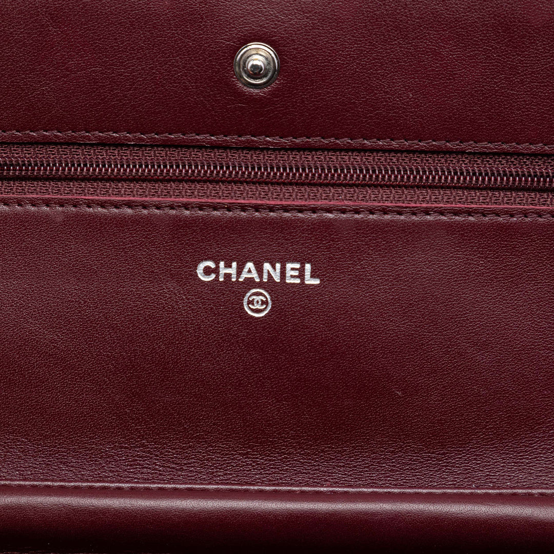 Chanel CC Matelassé Striated Metallic Cuir verni Wallet on Chain