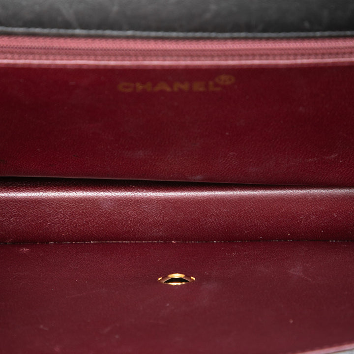 Chanel Medium CC Matelassé Cuir d’agneau Simple rabat