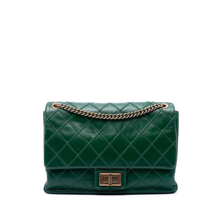 Chanel Jumbo Diamond Debossed Cuir de veau Reissue 2.55 Cosmos à rabat