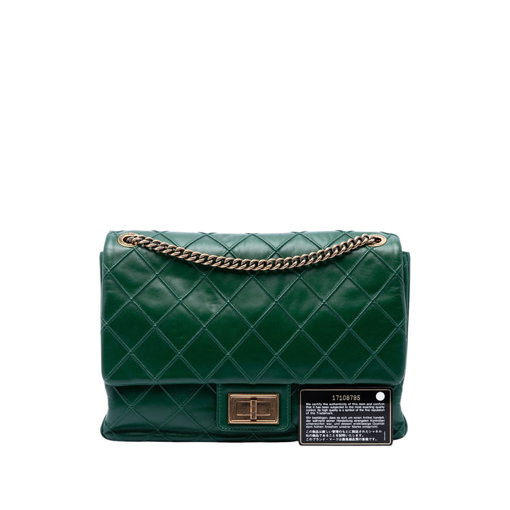 Chanel Jumbo Diamond Debossed Cuir de veau Reissue 2.55 Cosmos à rabat