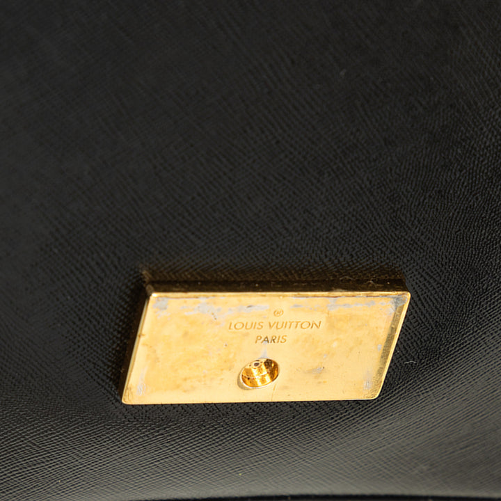 Louis Vuitton Thelma Pochette Cuir de veau Noir – vue 6 – GABY PARIS