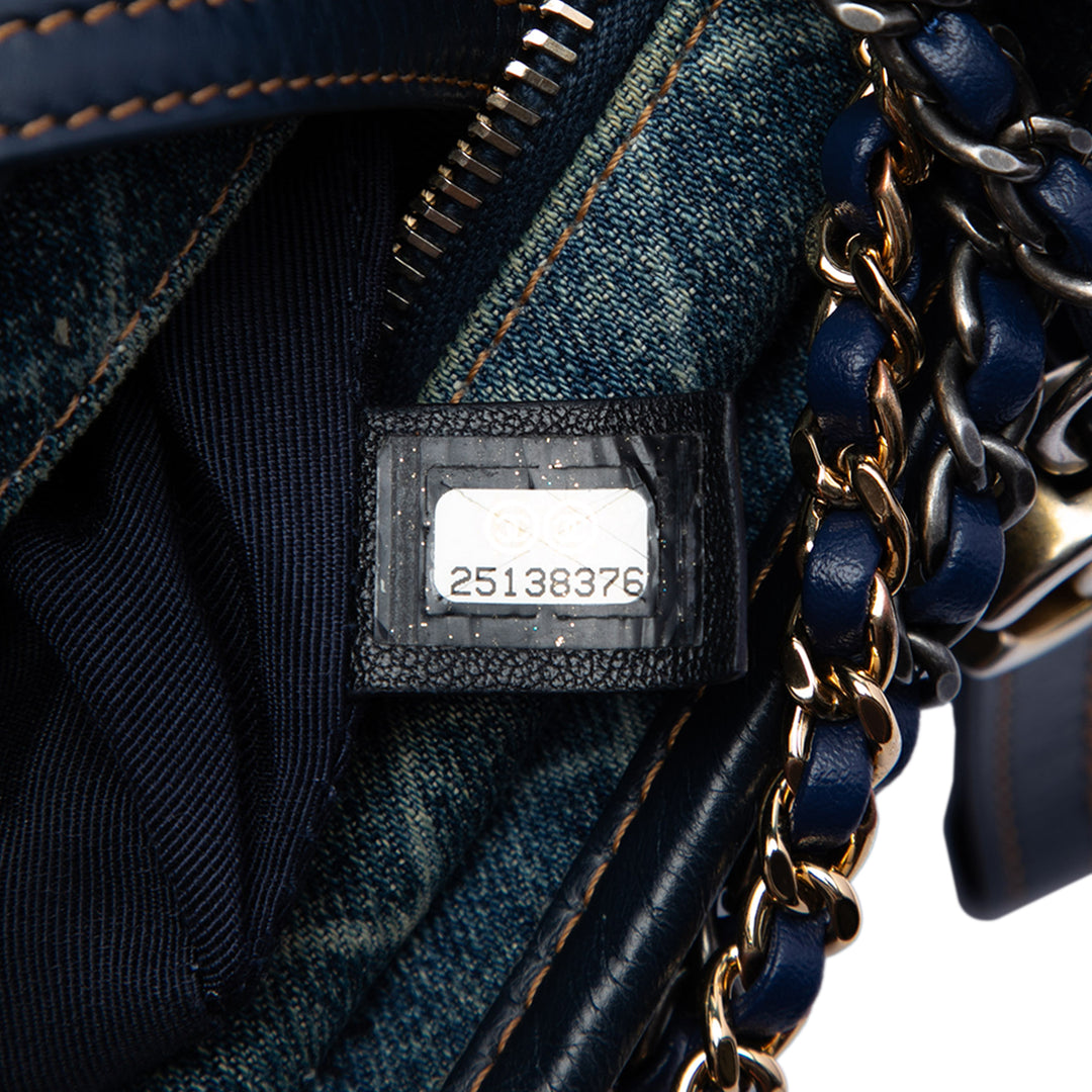 Chanel Small Printed Jean et Cuir de veau Gabrielle Hobo