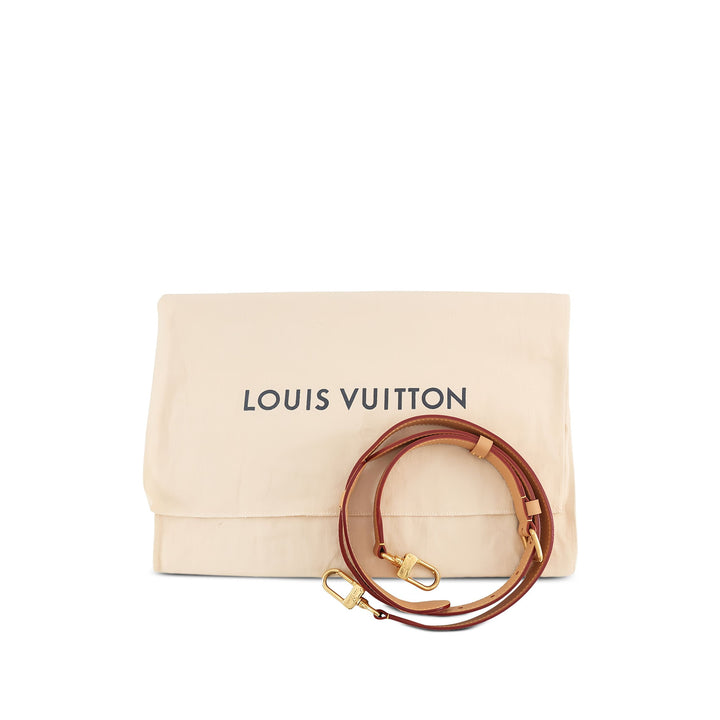 Louis Vuitton Damier 3D Chess Messenger Jean Bleu – vue 6 – GABY PARIS