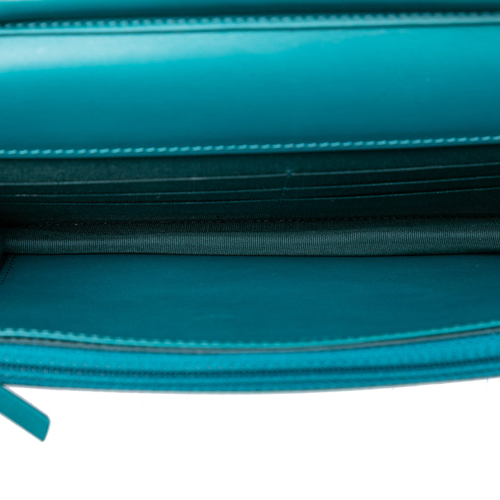 Chanel CC Caviar Wallet on Chain