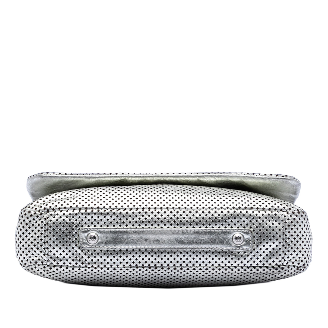 Chanel Metallic Glazed Cuir de veau perforé Rodeo Drive à rabat