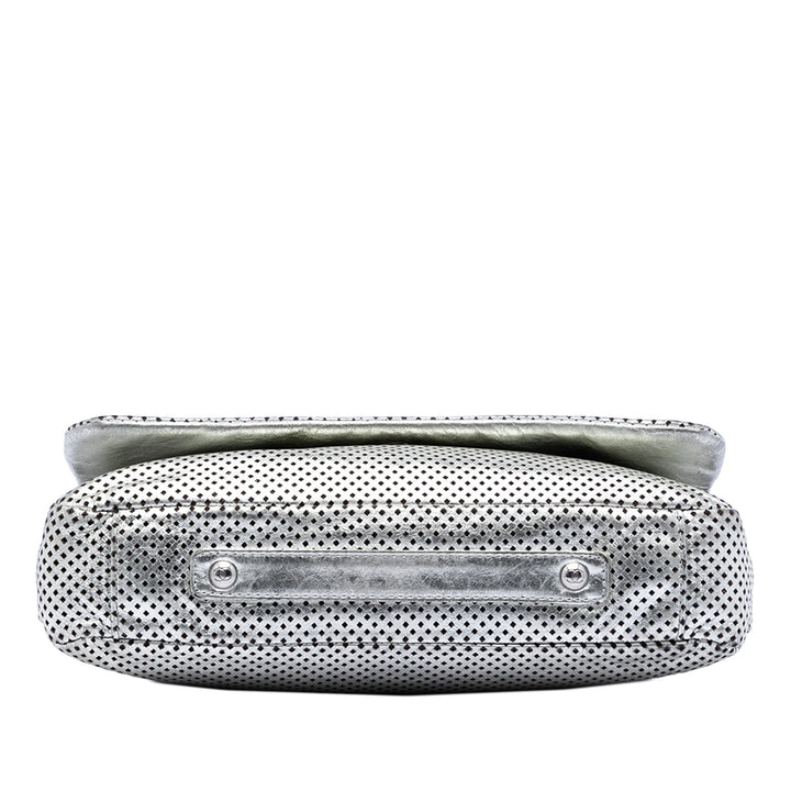 Chanel Metallic Glazed Cuir de veau perforé Rodeo Drive à rabat