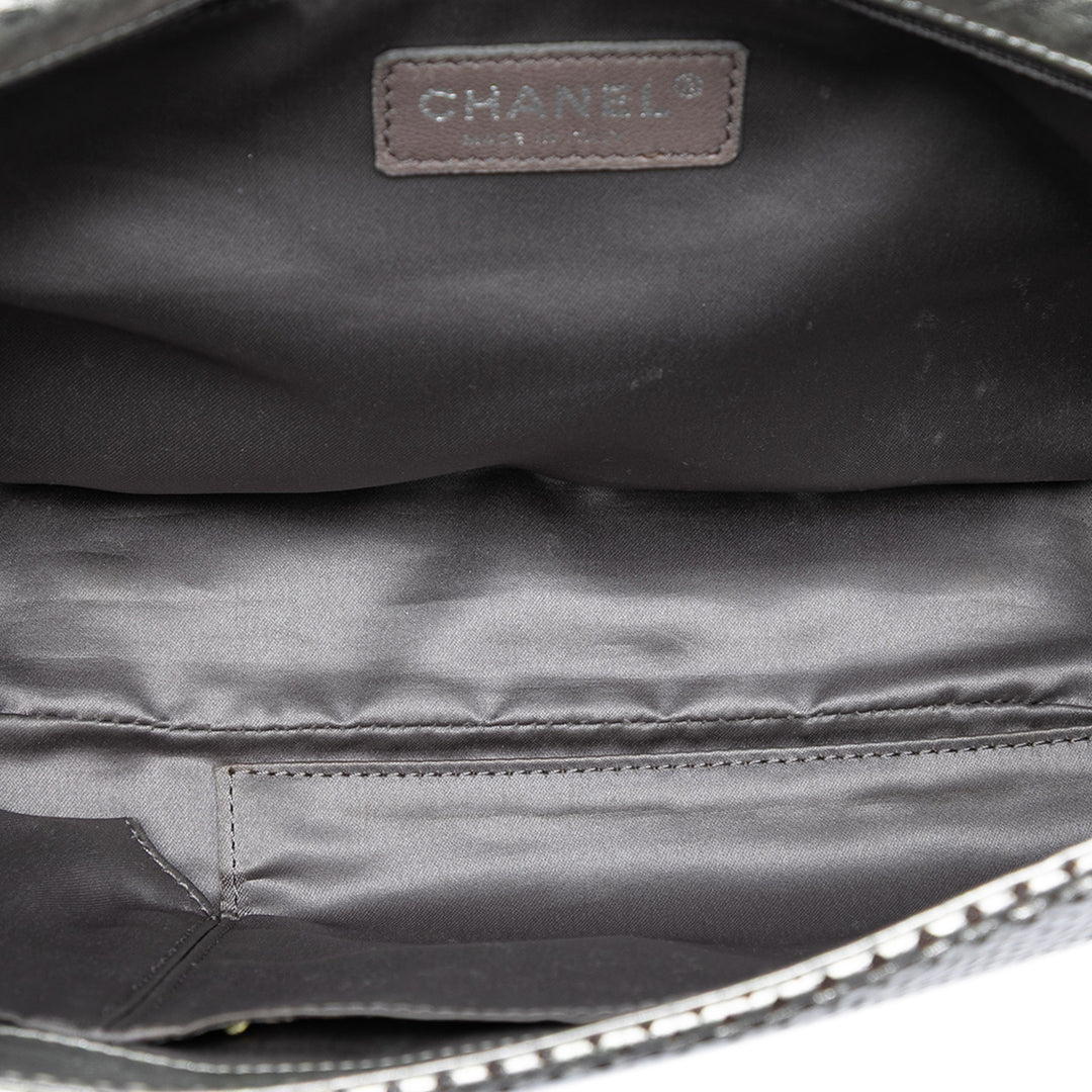 Chanel Metallic Glazed Cuir de veau perforé Rodeo Drive à rabat