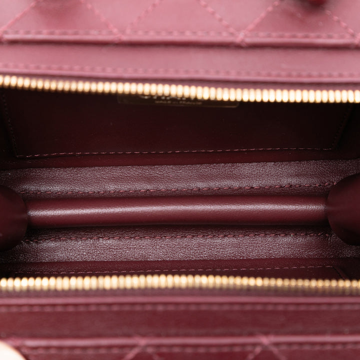 Chanel Small CC Matelassé Cuir de veau anse supérieure Convertible Vanity