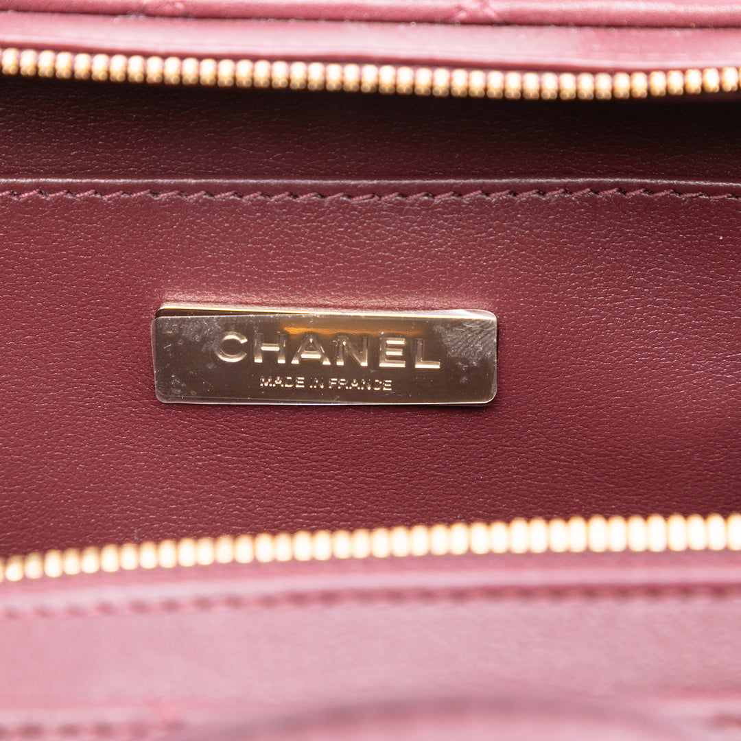 Chanel Small CC Matelassé Cuir de veau anse supérieure Convertible Vanity