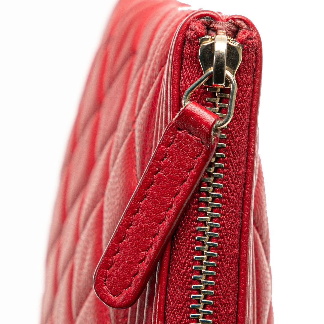 Medium Quilted Caviar Boy O Case Clutch Red - Gaby Paris