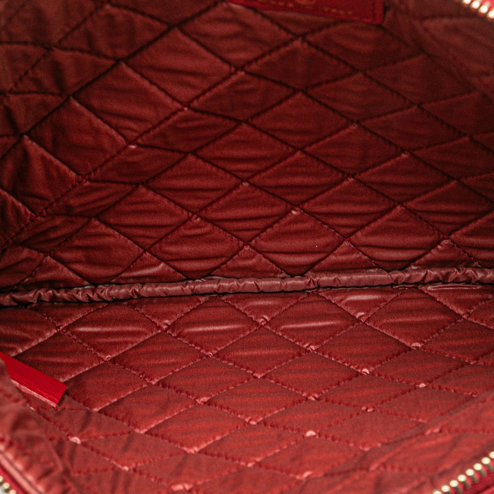 Medium Quilted Caviar Boy O Case Clutch Red - Gaby Paris