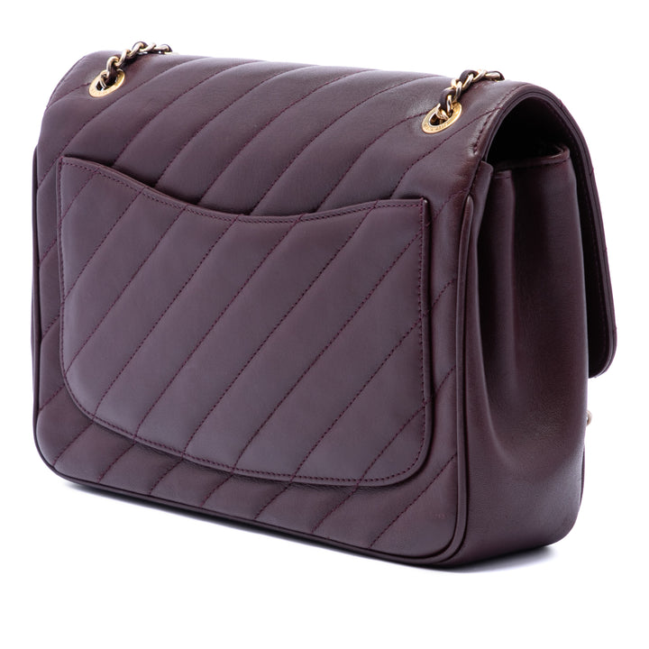 Chanel Diagonal Matelassé Cuir d’agneau CC Signature à rabat