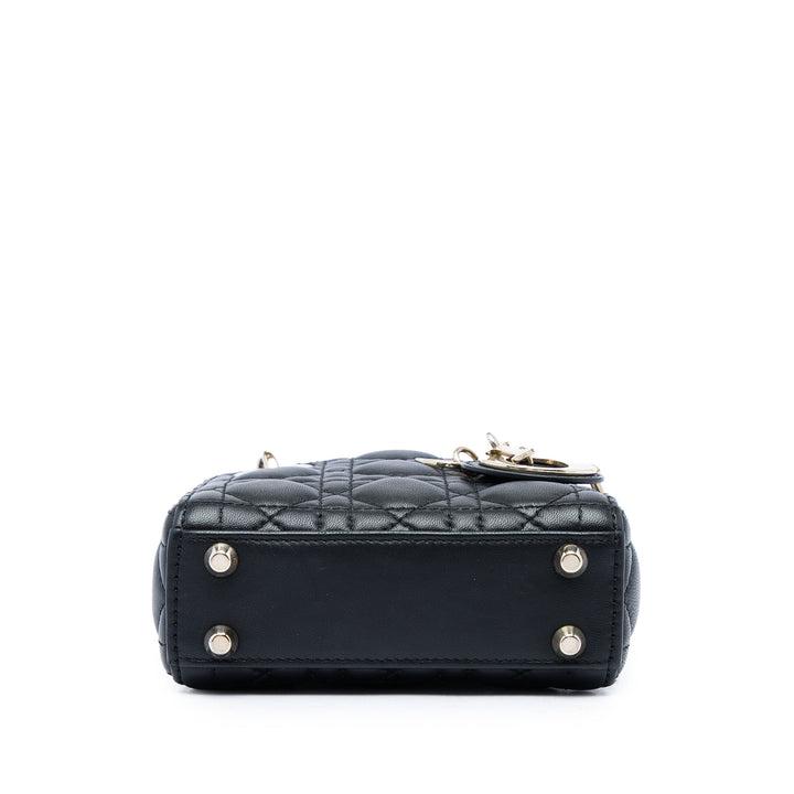 Dior Lady Dior Cannage Micro Cuir d'agneau Noir – vue 3 – GABY PARIS