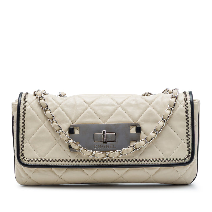 Chanel Matelassé vieilli Cuir d’agneau Reissue 2.55 East West à rabat