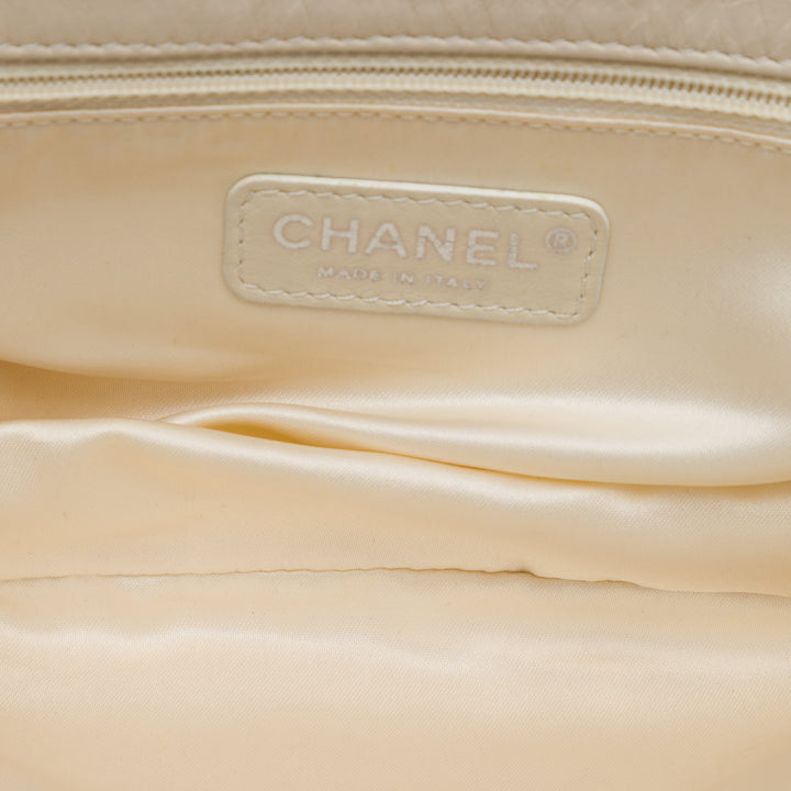 Chanel Matelassé vieilli Cuir d’agneau Reissue 2.55 East West à rabat
