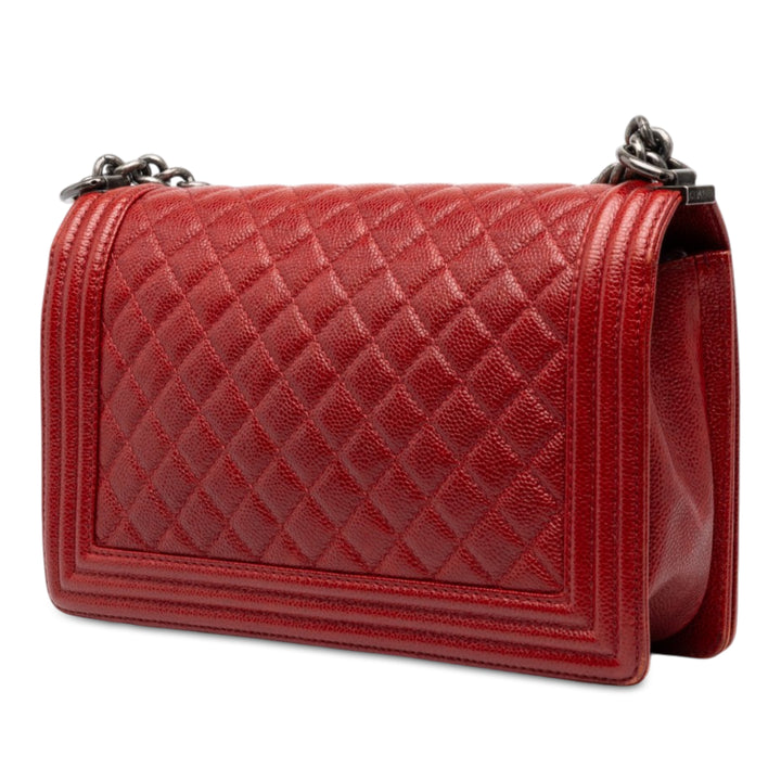 Chanel Matelassé Boy à rabat Moyen Cuir caviar Rouge – vue 2 – GABY PARIS