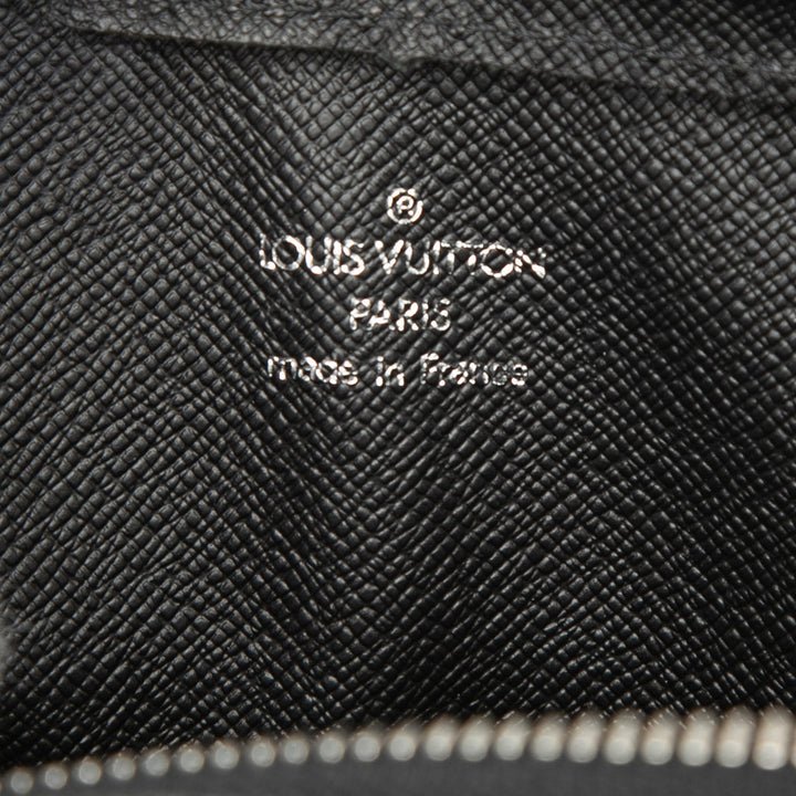 Louis Vuitton Taiga Pochette Baikal