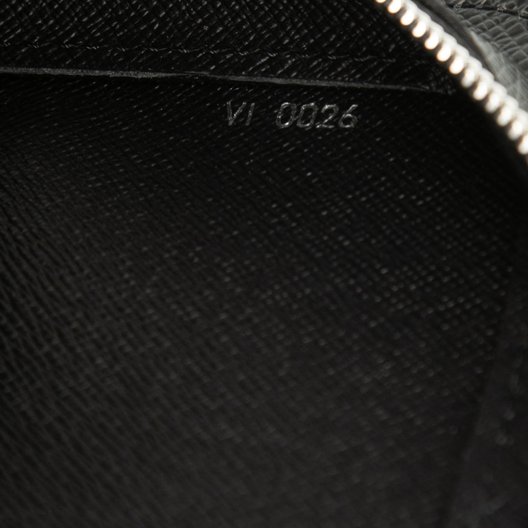 Louis Vuitton Taiga Pochette Baikal