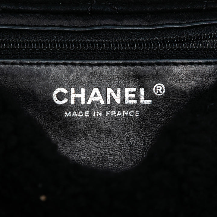 Chanel Medium Shearling Pearl Studded Flap Noir – GABY PARIS Authentique