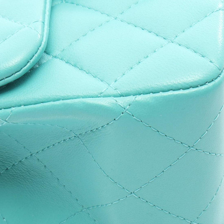 Chanel Mini Square Classic Cuir d’agneau Simple rabat
