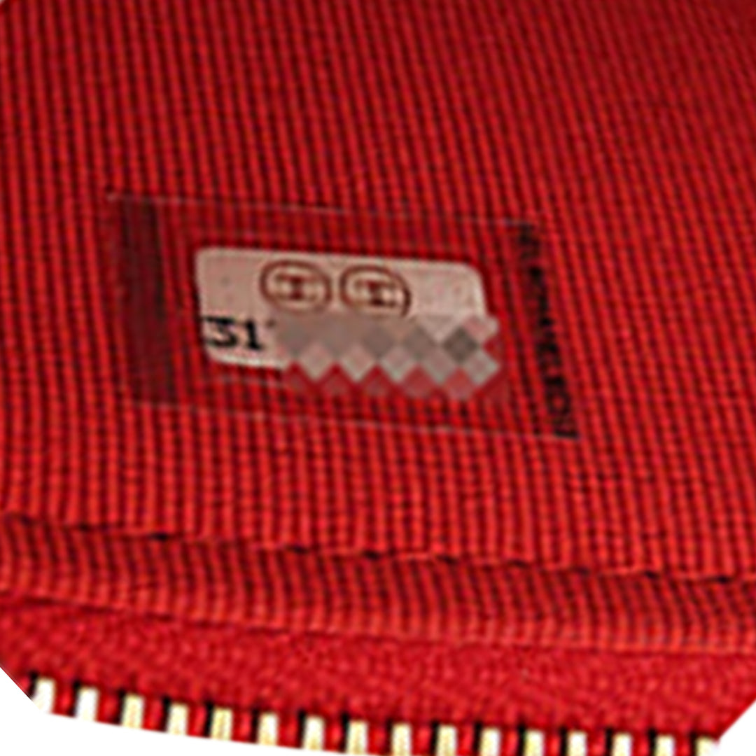 Chanel Mini Quilted Caviar Vanity Étui with Chain Rouge – GABY PARIS Authentique