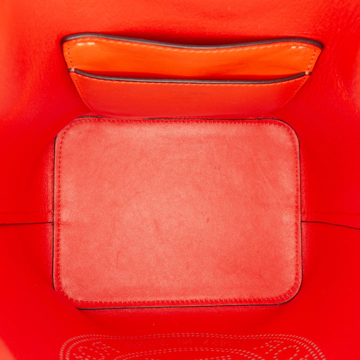 Fendi Small perforé Cuir Mon Tresor Bucket Sac