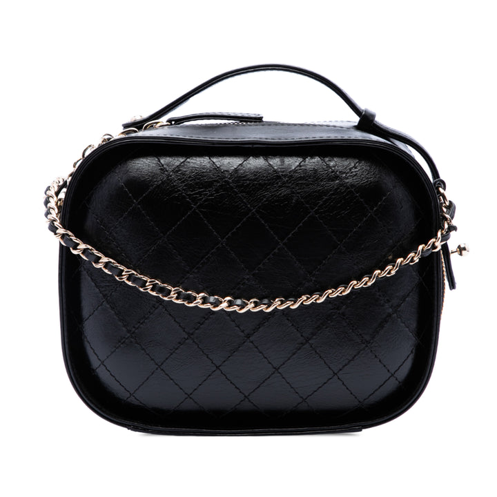 Chanel CC Matelassé Froissé Vanity Petit Cuir de veau Noir – vue principale – GABY PARIS