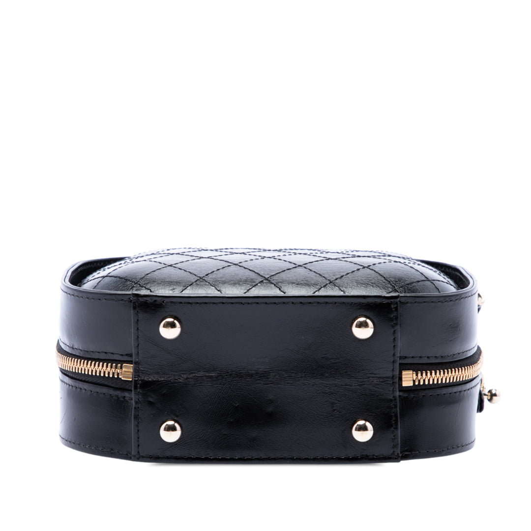 Chanel CC Matelassé Froissé Vanity Petit Cuir de veau Noir – vue 3 – GABY PARIS