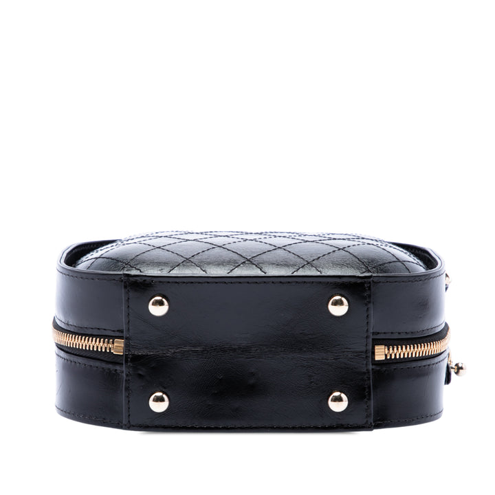 Chanel CC Matelassé Froissé Vanity Petit Cuir de veau Noir – vue 3 – GABY PARIS