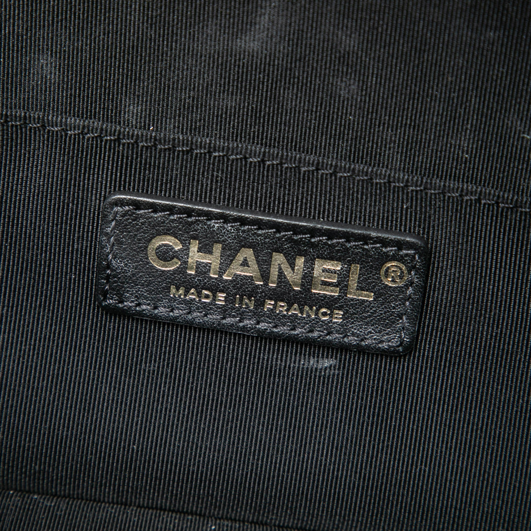 Chanel CC Matelassé Froissé Vanity Petit Cuir de veau Noir – vue 5 – GABY PARIS