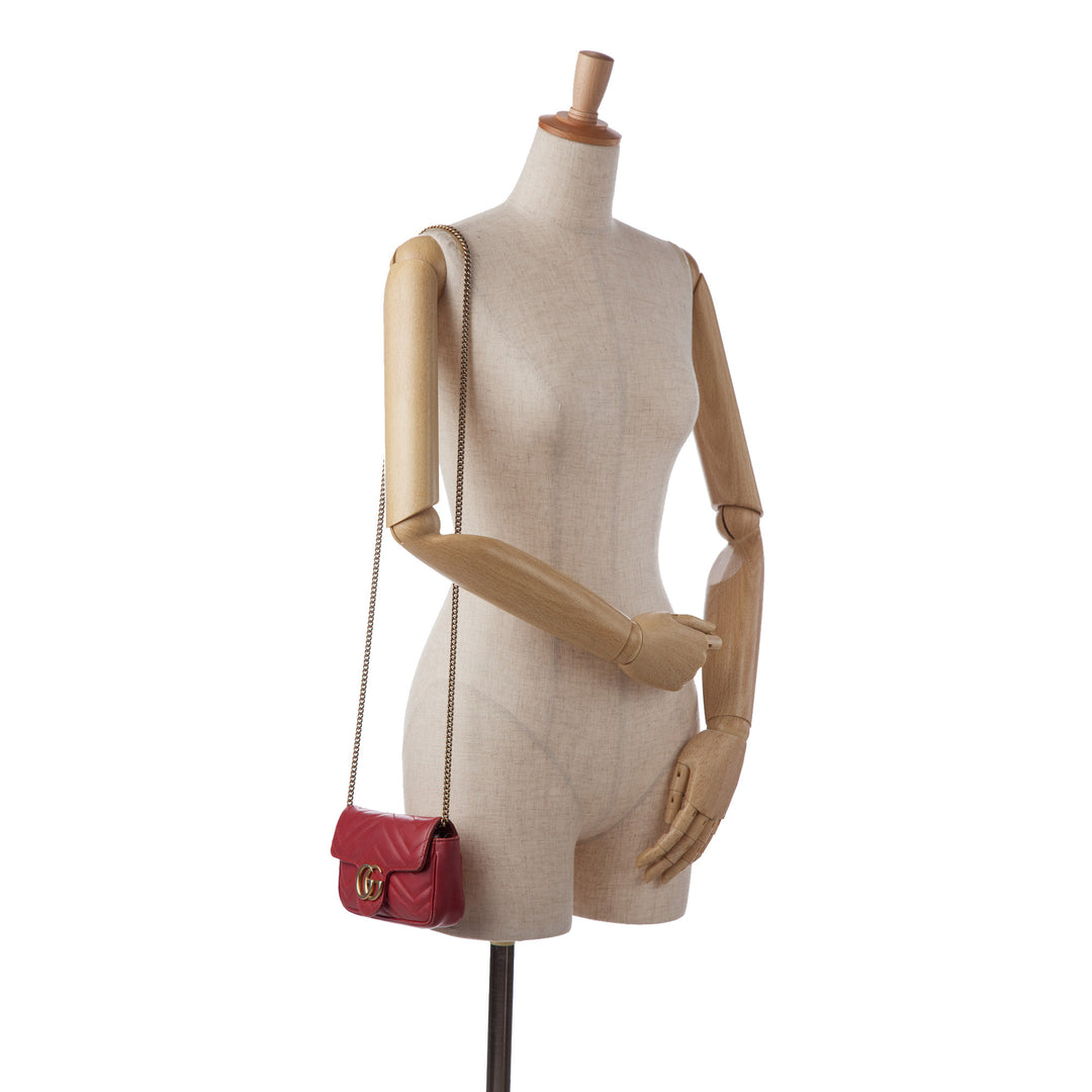 Gucci Mini GG Marmont Matelasse Cuir Flap Sac porté croisé Rouge