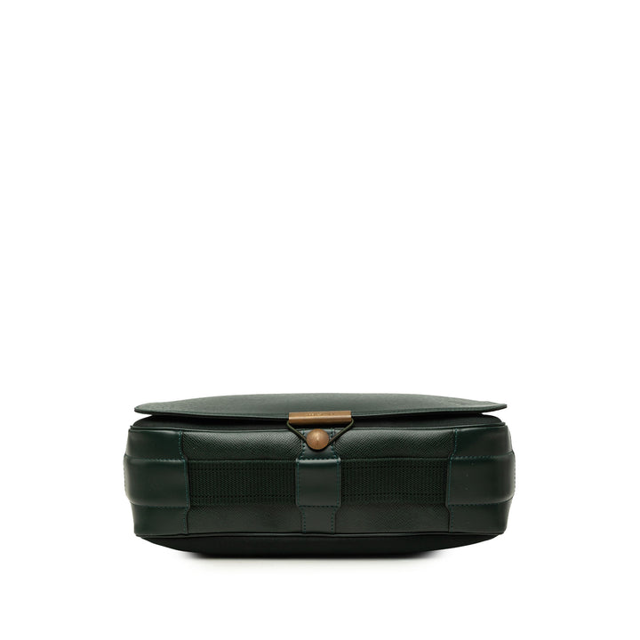 Louis Vuitton Sac bandoulière Taiga Viktor Vert – vue 3 – GABY PARIS