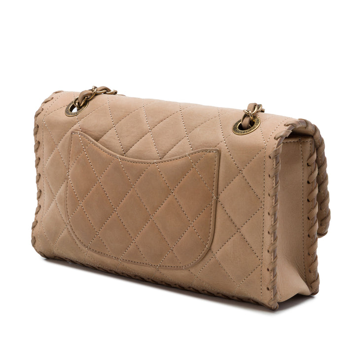 Chanel Matelassé Irisé Happy Stitch à rabat Moyen Cuir de veau Marron – vue 2 – GABY PARIS