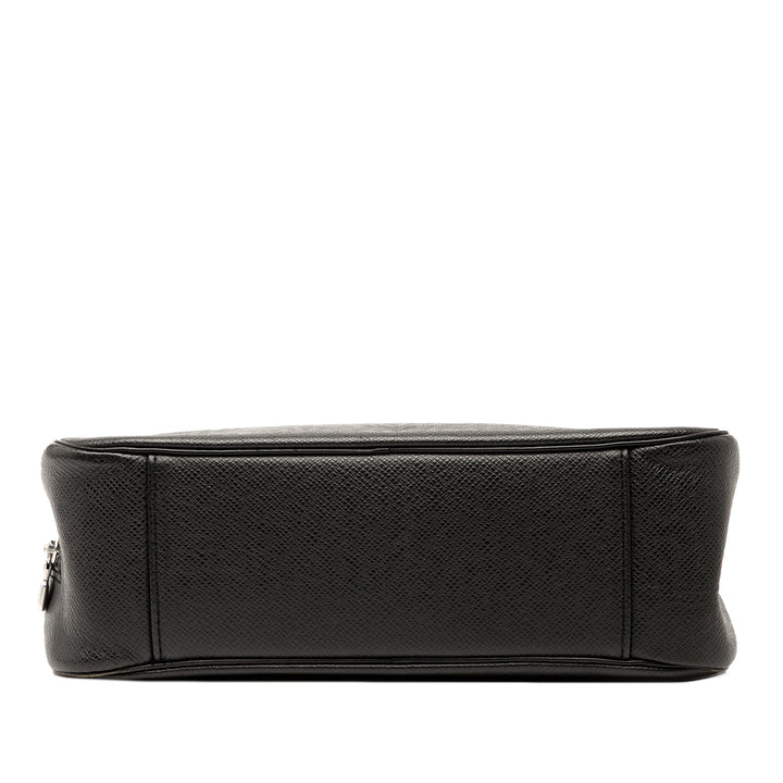 Louis Vuitton Taiga Toiletry Pochette GM Noir – GABY PARIS Authentique