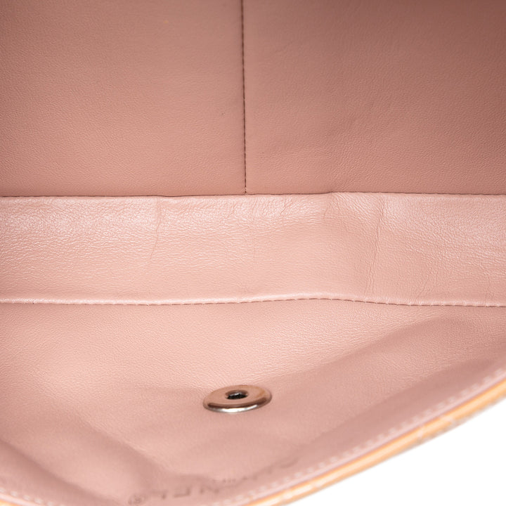 Chanel Classic Cuir verni East West Simple rabat