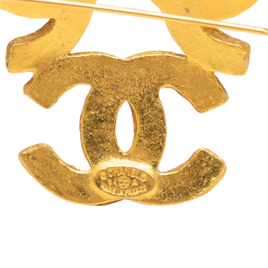 Chanel plaqué Triple CC Broche Métal