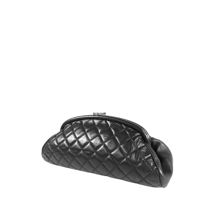 Chanel Matelassé Cuir d'agneau Timeless Kisslock Pochette
