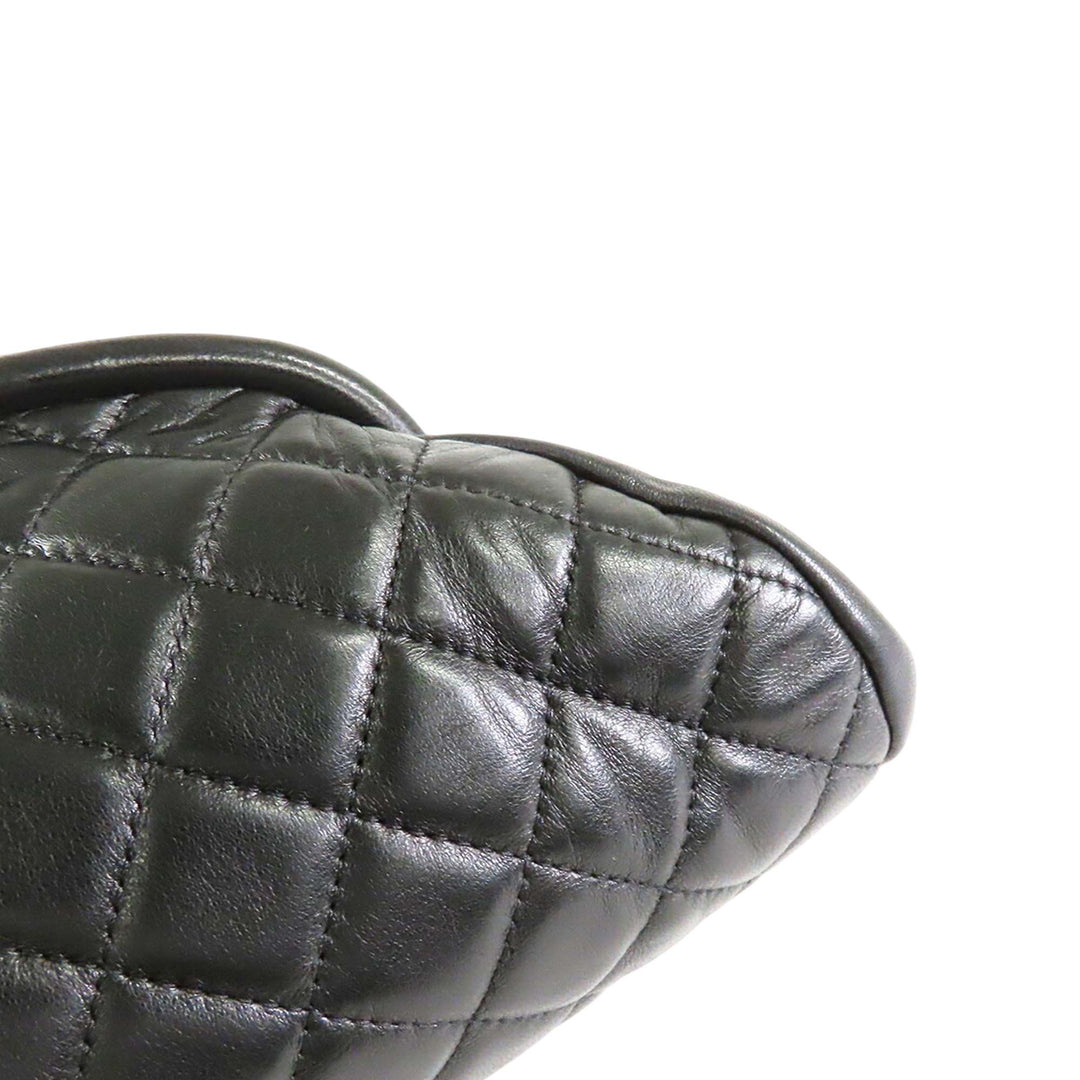 Chanel Matelassé Cuir d'agneau Timeless Kisslock Pochette