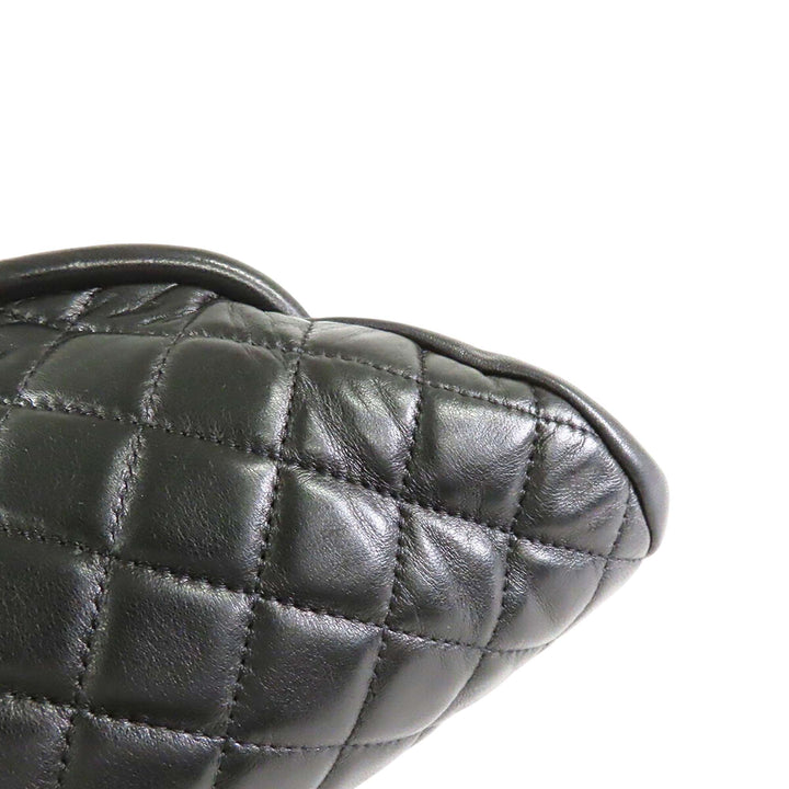 Chanel Matelassé Cuir d'agneau Timeless Kisslock Pochette