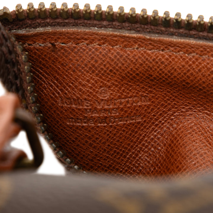 Louis Vuitton Monogram Papillon 22