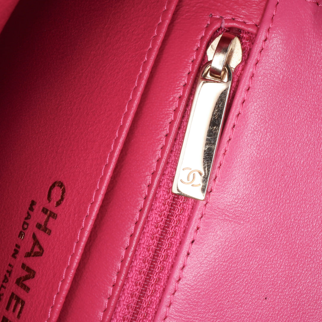 Chanel Classic Carré Chevron Rabat simple Mini Cuir d'agneau