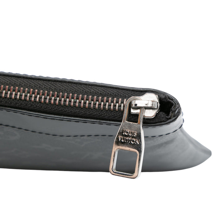 Louis Vuitton Monogram Eclipse Discovery Pochette GM