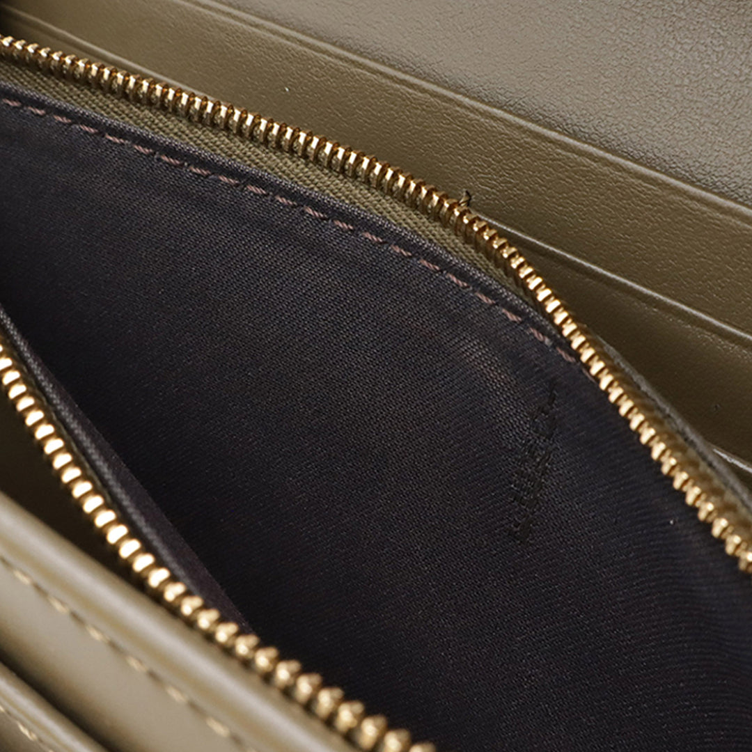 Fendi Smooth et Cuir de veau grainé Vitello King Cruise FF Diamonds Continental Envelope Wallet on Chain