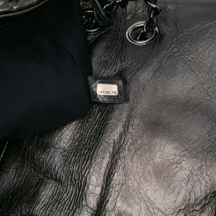 Chanel Medium Quilted Métallisé Aged Cuir de veau Chain Me Flap Gris