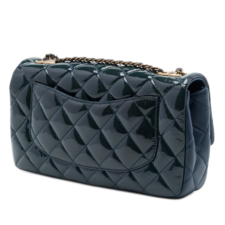 Chanel Paris Salzburg Medium Cuir verni et Cuir de chèvre CC Œillets à rabat