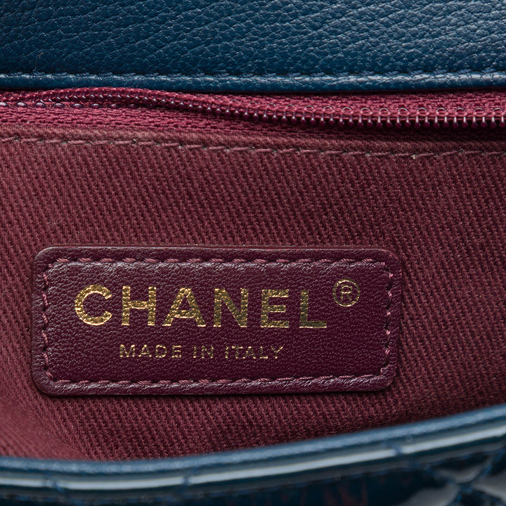 Chanel Paris Salzburg Medium Cuir verni et Cuir de chèvre CC Œillets à rabat