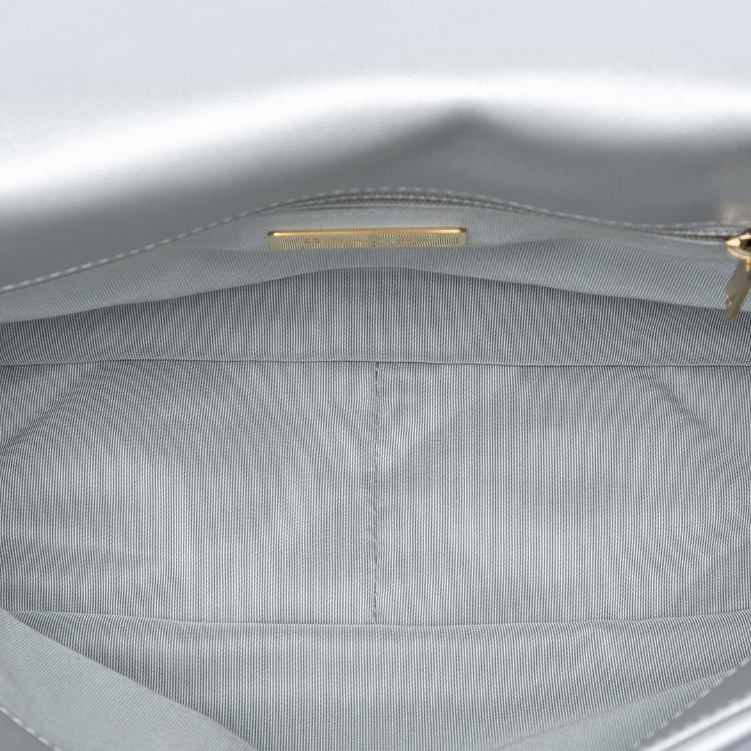 Chanel Large Metallic Cuir d’agneau 19 à rabat
