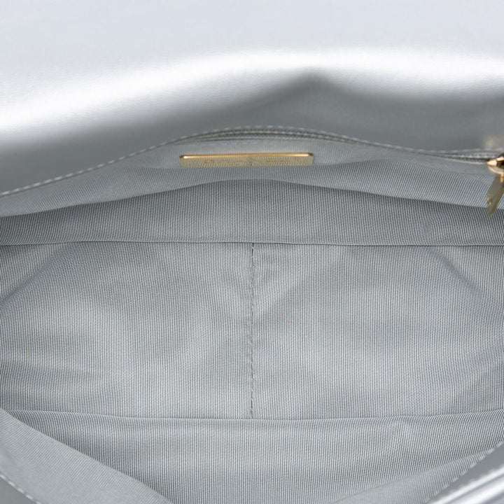 Chanel Large Metallic Cuir d’agneau 19 à rabat