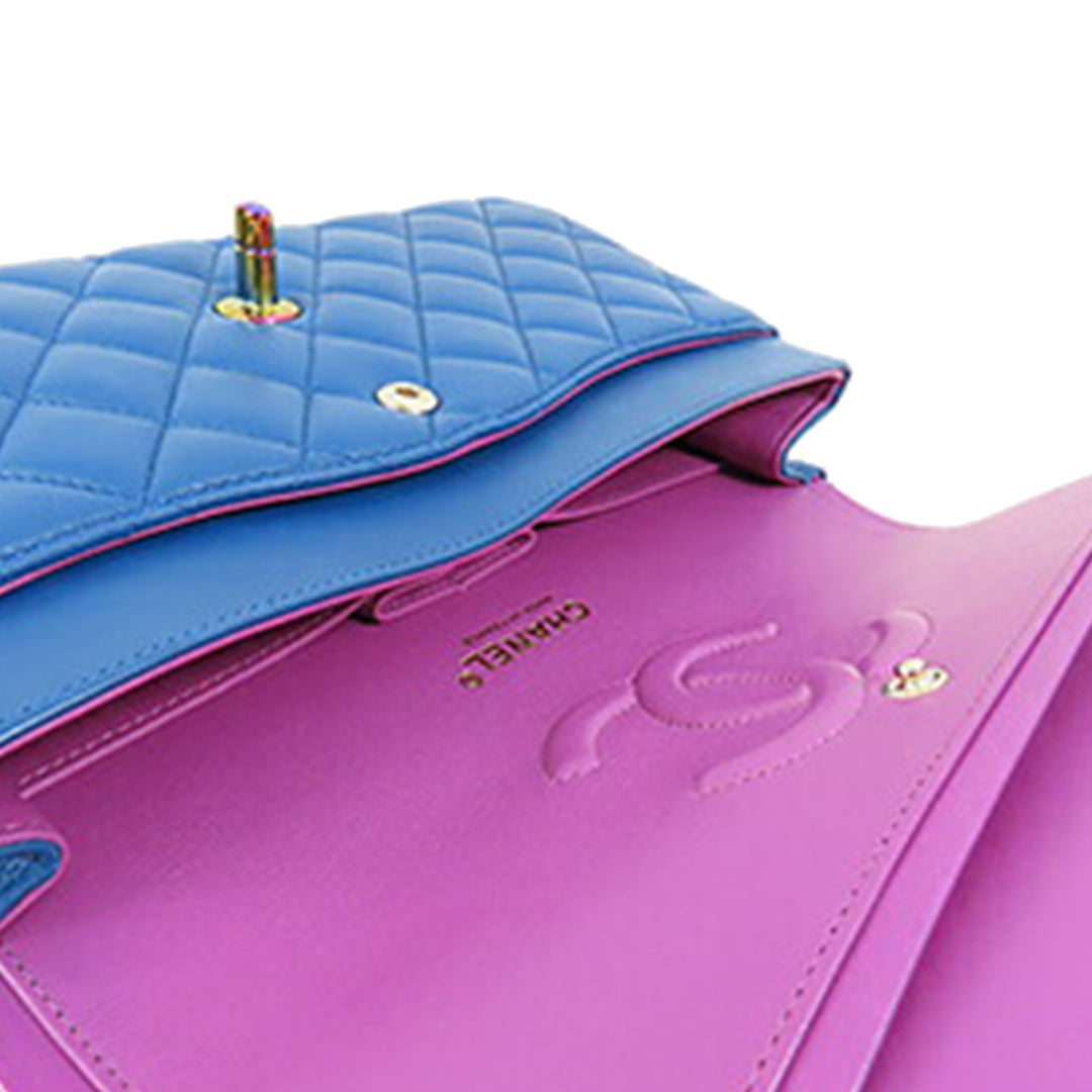 Chanel Medium Classic Cuir d’agneau Rainbow Hardware Double rabat