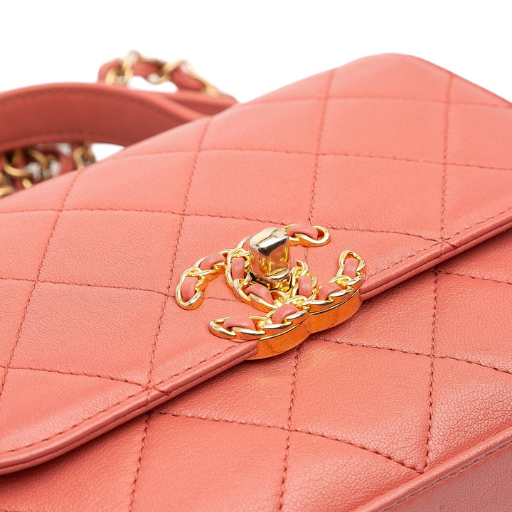 Chanel Matelassé Cuir d’agneau Chain Infinity sac à anse supérieure